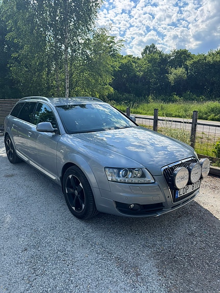 Audi A6 allroad 2 of 5