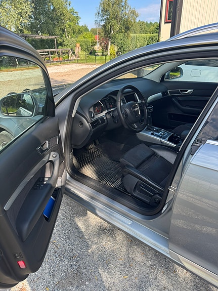 Audi A6 allroad 9 of 14