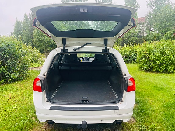 Volvo V70 10 of 11
