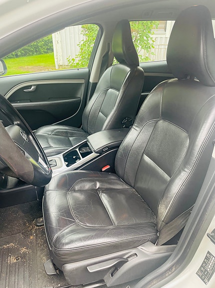 Volvo V70 7 of 11