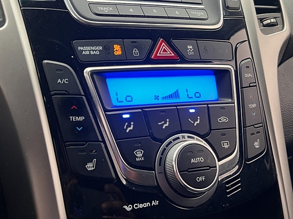 Hyundai i30 24 of 28