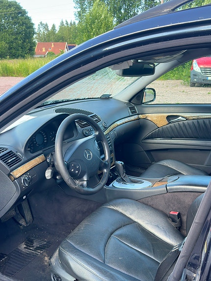 Mercedes-Benz E220 d 5 of 9