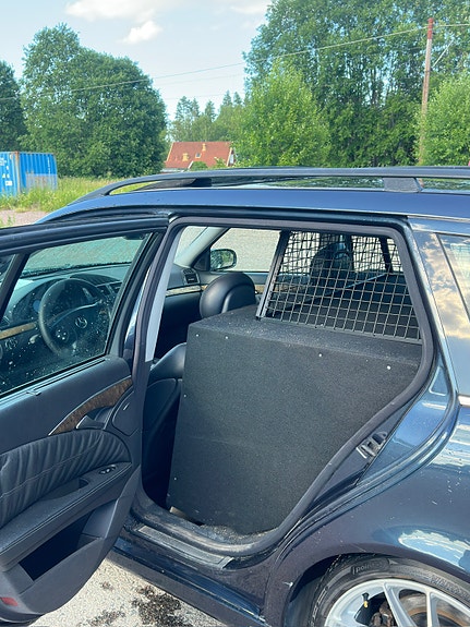 Mercedes-Benz E220 d 6 of 9