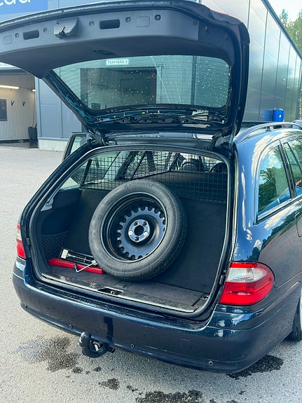 Mercedes-Benz E220 d 7 of 9