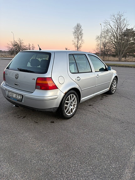 Volkswagen Golf IV 2 of 4