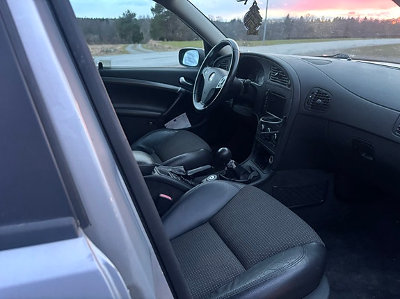Saab 9-5 3 of 4