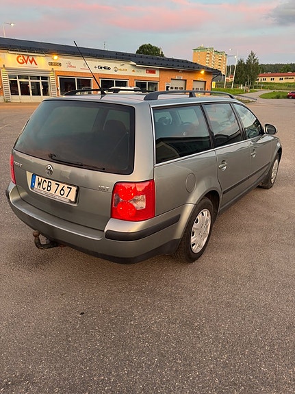 Volkswagen Passat 3 of 5