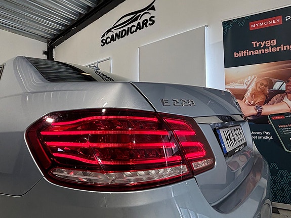 Mercedes-Benz E220 9 of 30