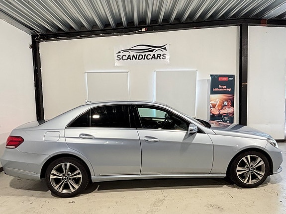 Mercedes-Benz E220 5 of 5