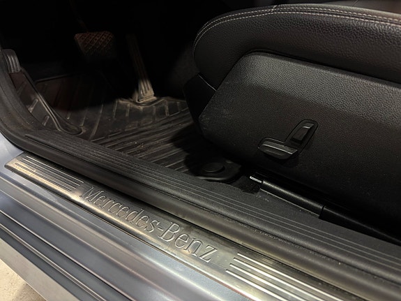 Mercedes-Benz E220 19 of 30