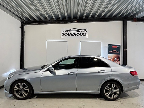 Mercedes-Benz E220 11 of 30