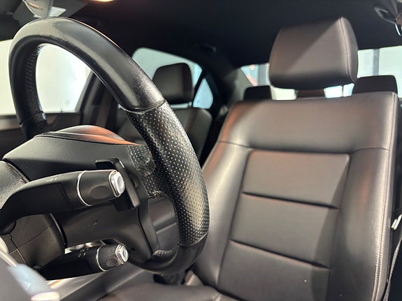 Mercedes-Benz E220 20 of 30