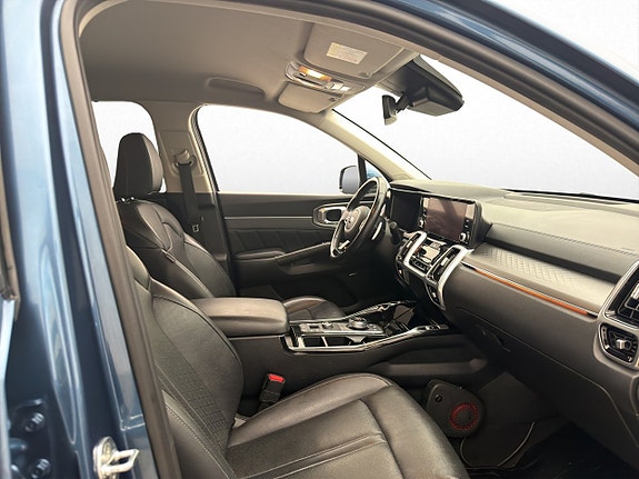 Kia Sorento 14 of 30