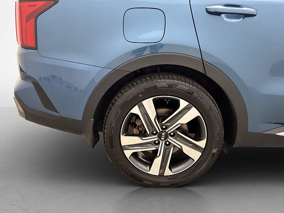 Kia Sorento 12 of 30