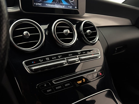 Mercedes-Benz C200 29 of 30