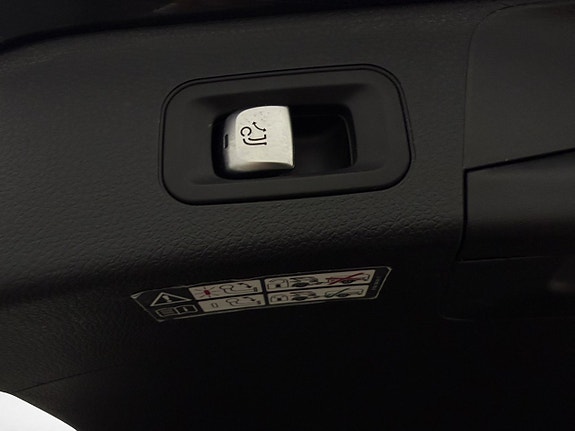 Mercedes-Benz C200 19 of 30