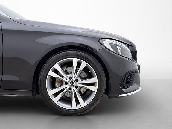 Mercedes-Benz C200 13 of 30