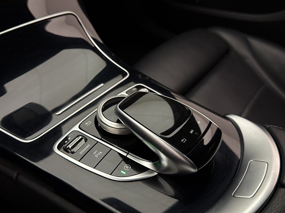 Mercedes-Benz C200 30 of 30