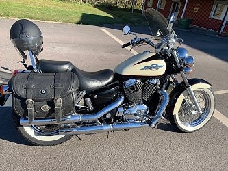 Honda VT1100C2 Shadow 3 of 3