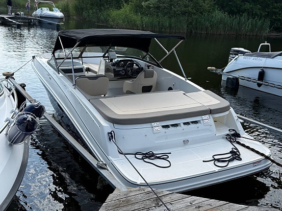 Bayliner VR5 Bowrider mkt fin 4 of 5