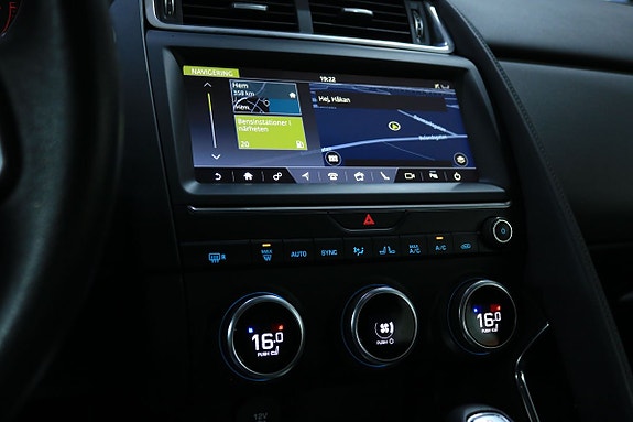 Jaguar E-PACE 13 of 25