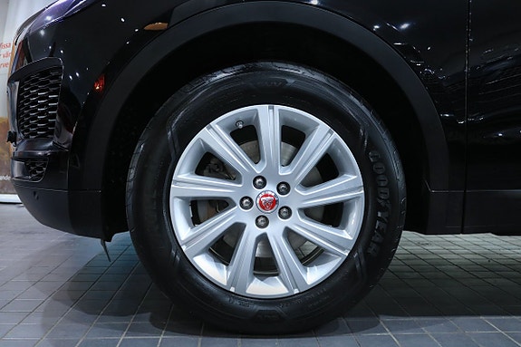 Jaguar E-PACE 23 of 25
