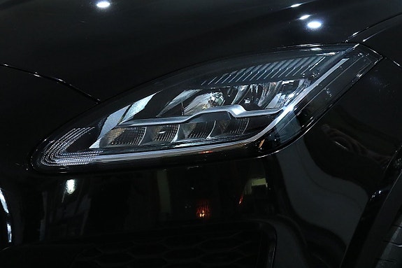 Jaguar E-PACE 22 of 25