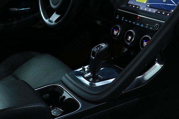 Jaguar E-PACE 10 of 25