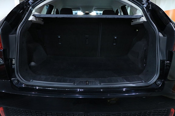 Jaguar E-PACE 25 of 25