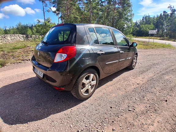 Renault Clio 3 of 5
