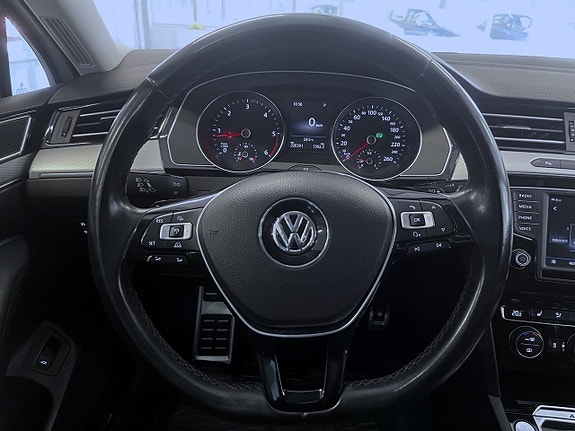 Volkswagen Passat Alltrack 10 of 18