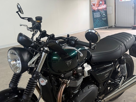 Triumph Speed Twin 900 Nyskick låga mil 0kr insats räntekampanj 3,45 8 of 11