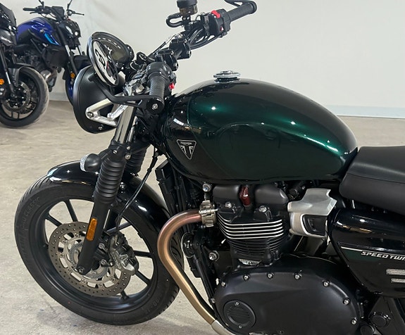 Triumph Speed Twin 900 Nyskick låga mil 0kr insats räntekampanj 3,45 9 of 11