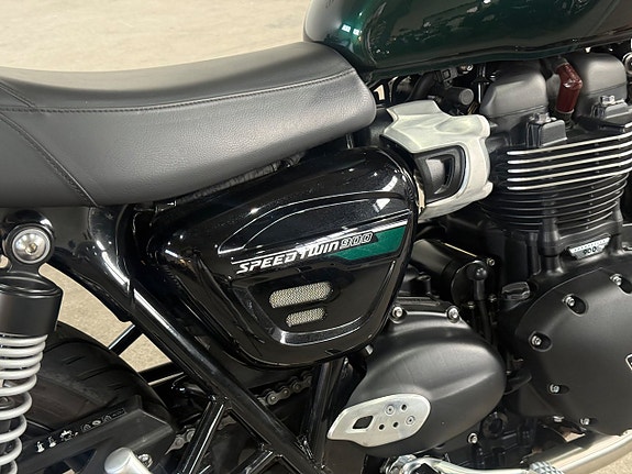 Triumph Speed Twin 900 Nyskick låga mil 0kr insats räntekampanj 3,45 5 of 11