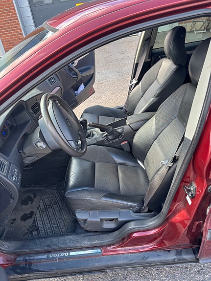 Volvo S60 4 of 4
