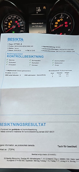 Mercedes-Benz V250 8 of 10