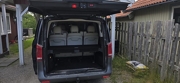Mercedes-Benz V250 5 of 5