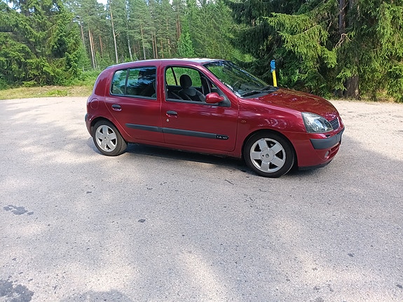 Renault Clio 2 of 5