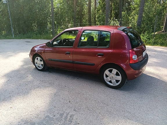 Renault Clio 3 of 5