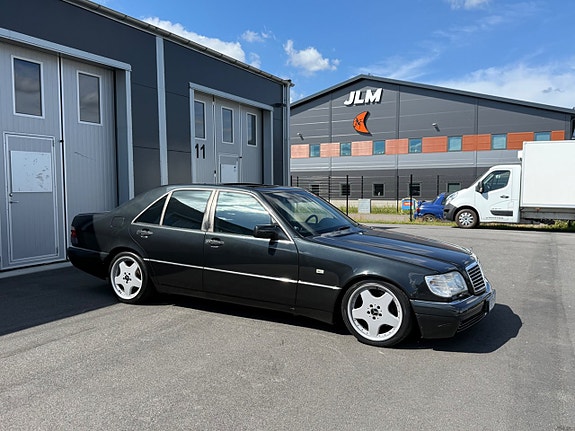 Mercedes-Benz S420 2 of 5
