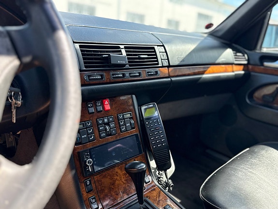 Mercedes-Benz S420 11 of 11