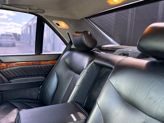 Mercedes-Benz S420 8 of 11