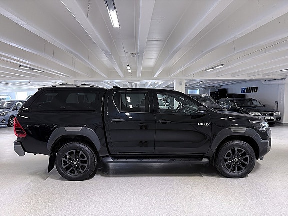 Toyota HiLux 4 of 30