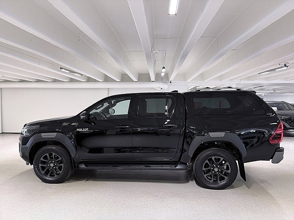 Toyota HiLux 8 of 30