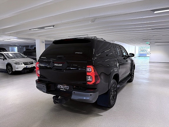 Toyota HiLux 5 of 30