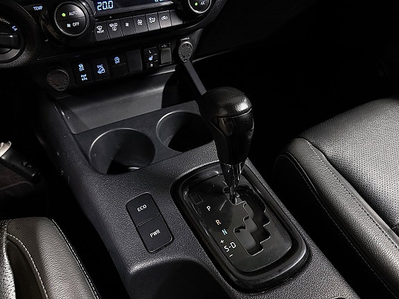 Toyota HiLux 21 of 30