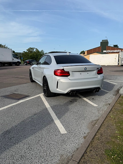 BMW M2 3 of 5