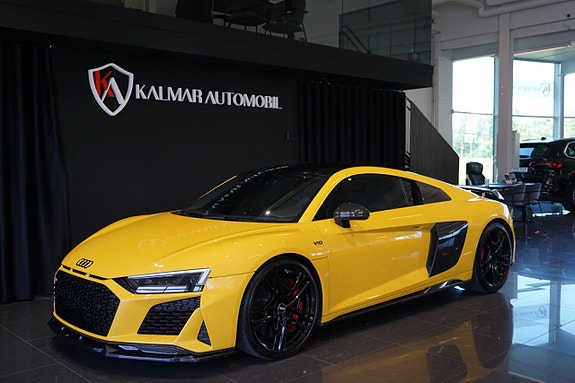 Audi R8 4 of 5