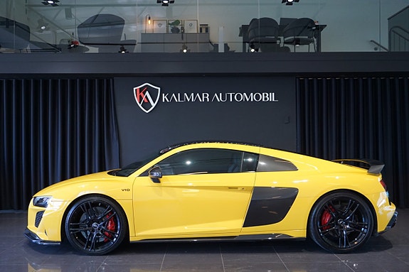 Audi R8 3 of 5