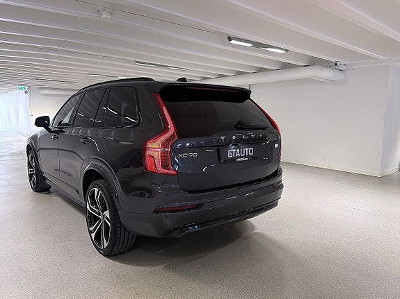 Volvo XC90 9 of 30